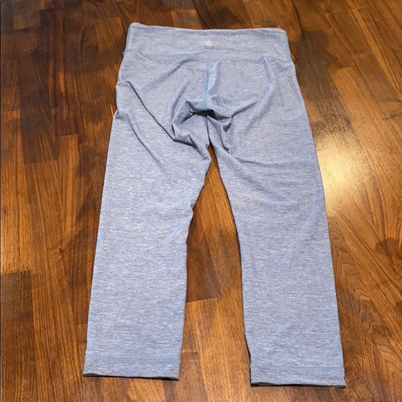 Lululemon leggings! Blue gray heather, size 4! - Picture 5 of 8